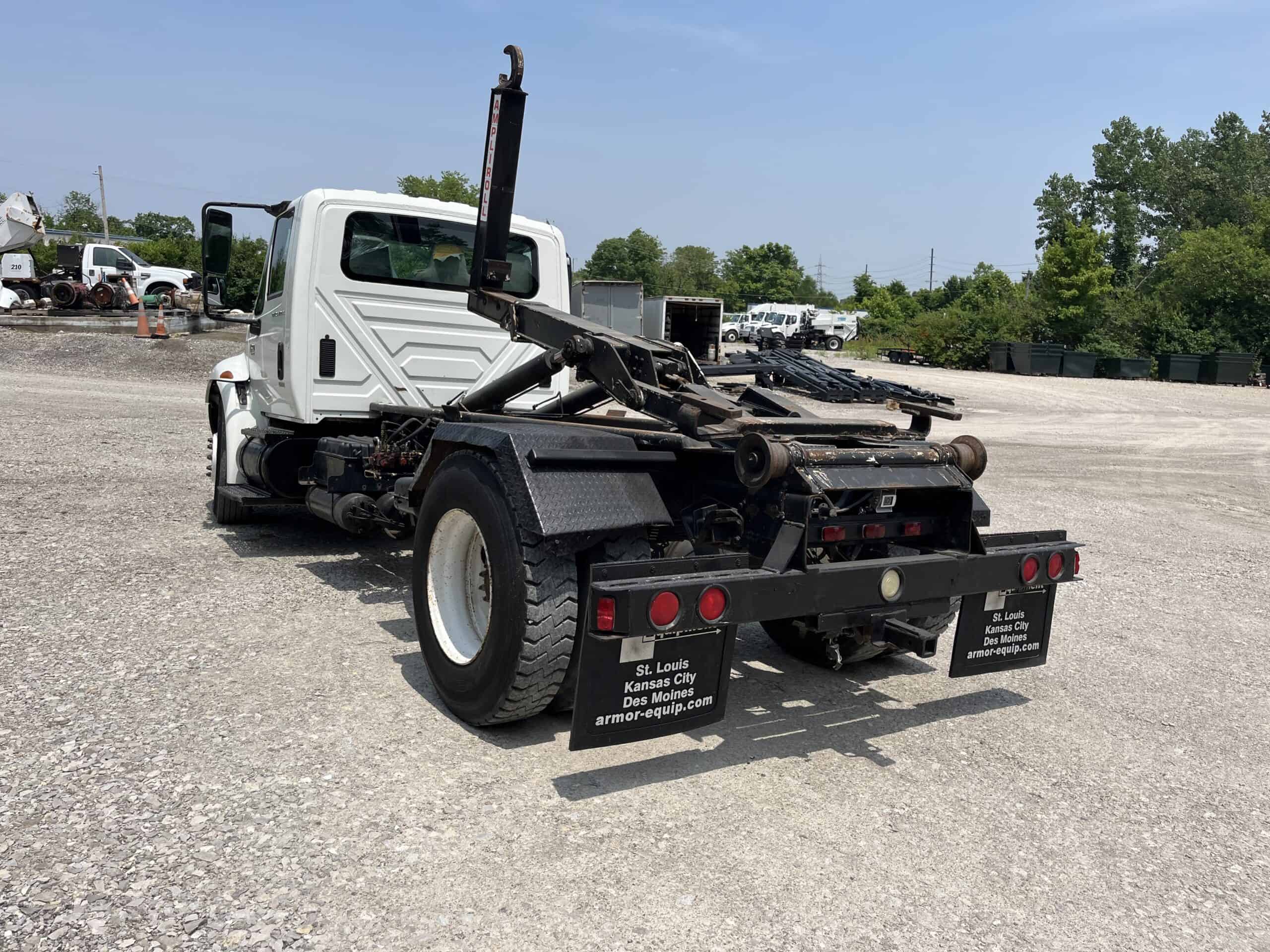 2002 International with 20,000LB Ampliroll Hooklift w/16' Flatbed